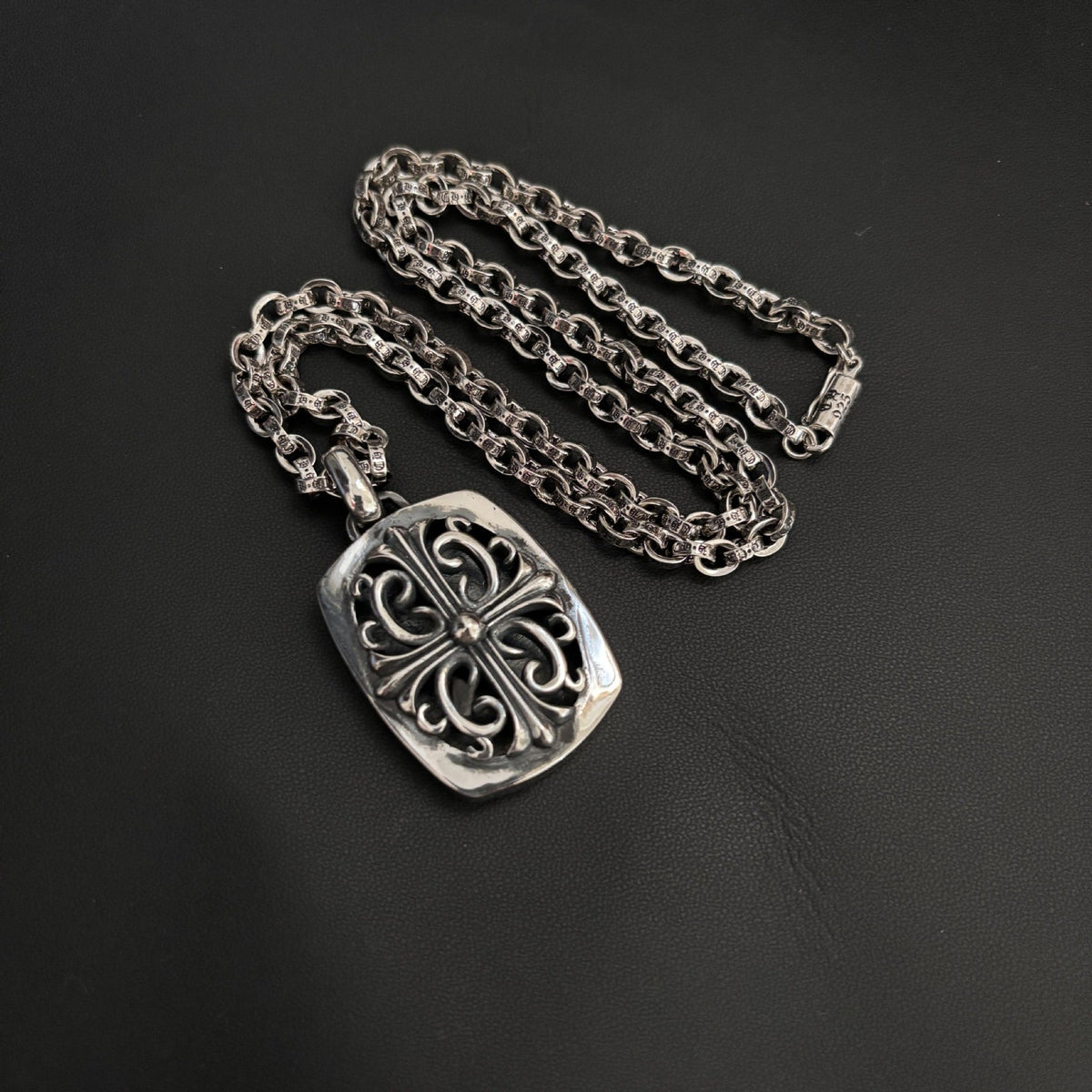 Chrome Hearts Crusader flower square pendant