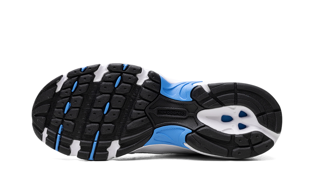 530 "White / Sky Blue" MR530DRW