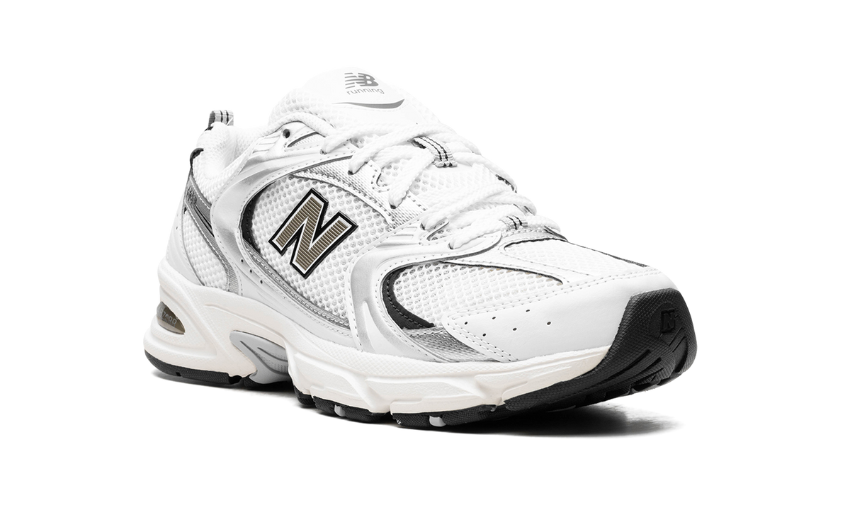 530 "White Silver Black" MR530FDO